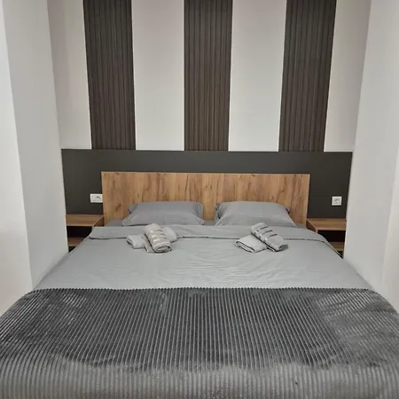 Jagodic Lux Divcibare