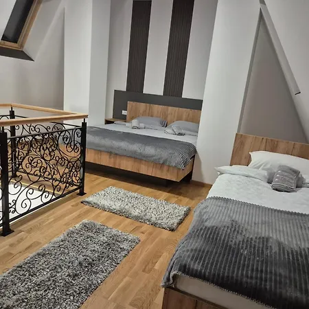 Jagodic Lux Divcibare